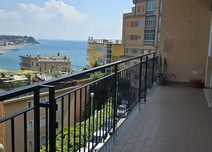 Golfo Ligure View By Affitti Brevi Liguria * Albissola Marina